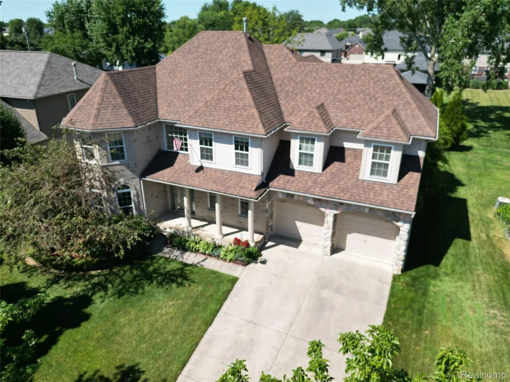49235 Yale Drive Macomb Township, MI 48044