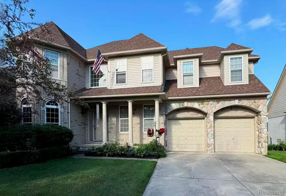 49235 Yale Drive Macomb Township, MI 48044