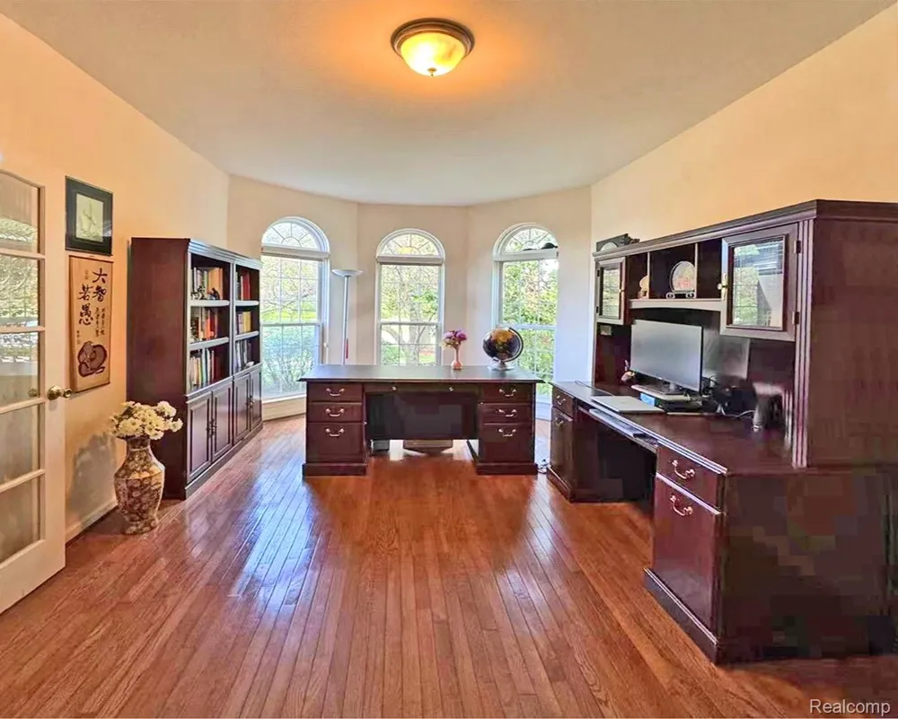 49235 Yale Drive Macomb Township, MI 48044