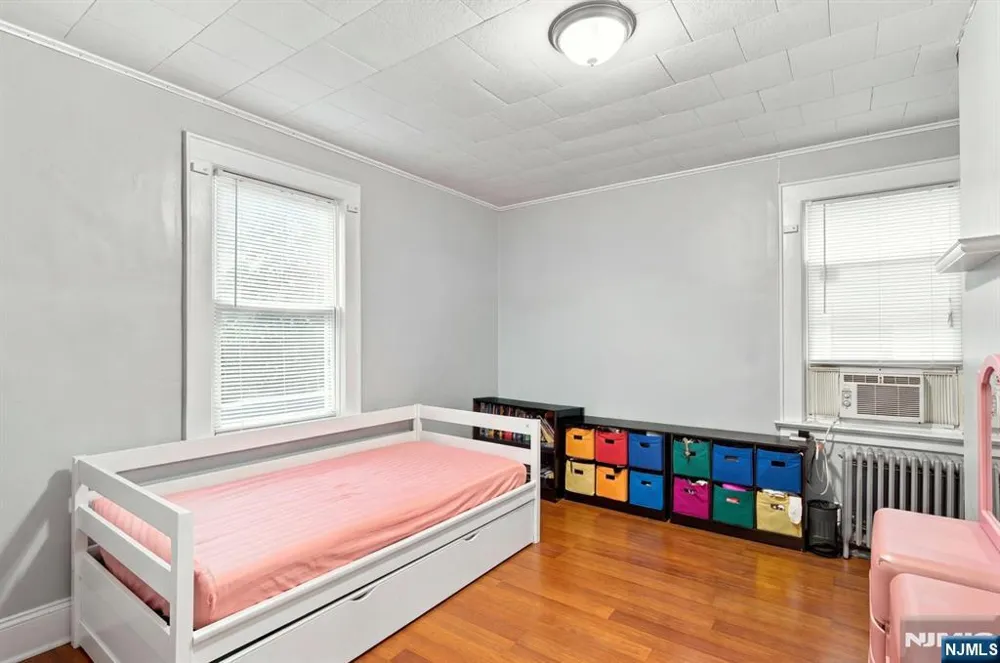 27 Philip Place Irvington, NJ 07111