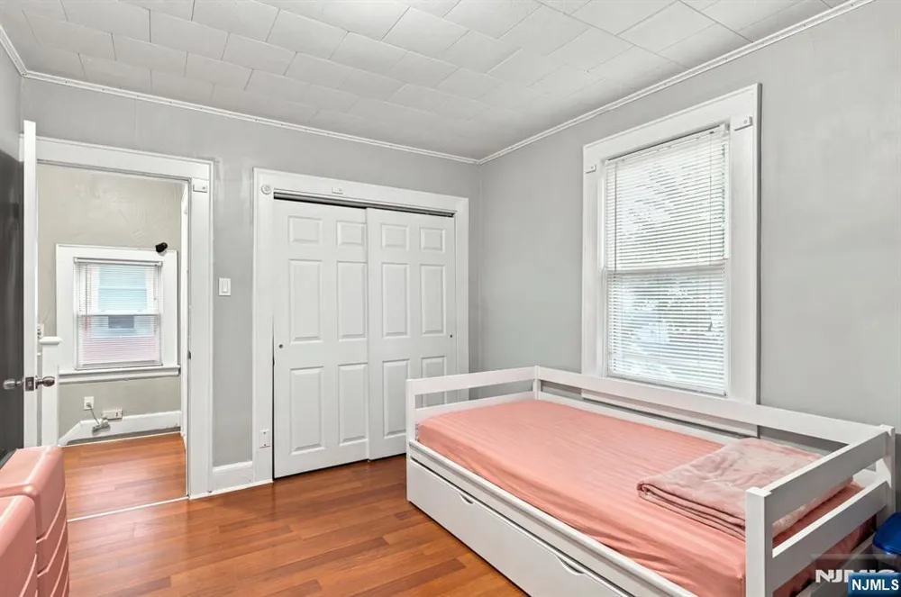 27 Philip Place Irvington, NJ 07111