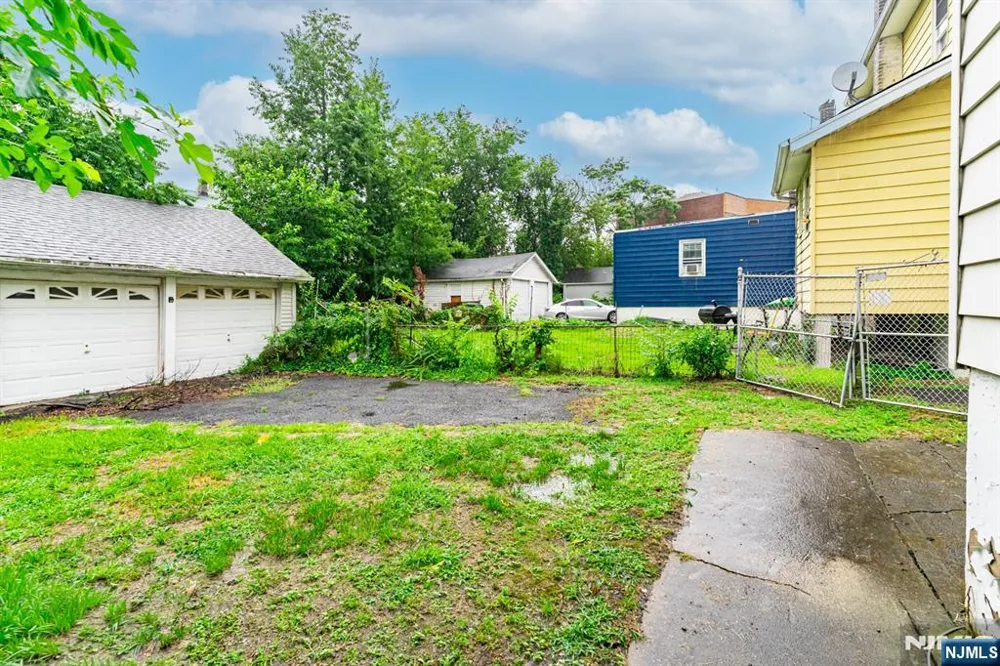27 Philip Place Irvington, NJ 07111