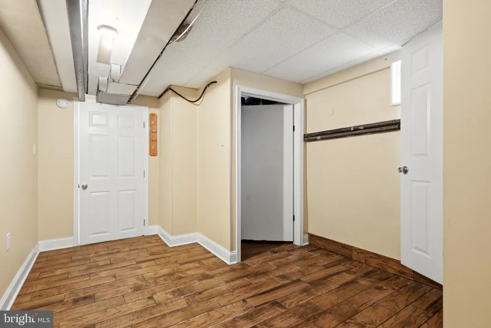 260 SOMERSET STREET Ewing, NJ 08638