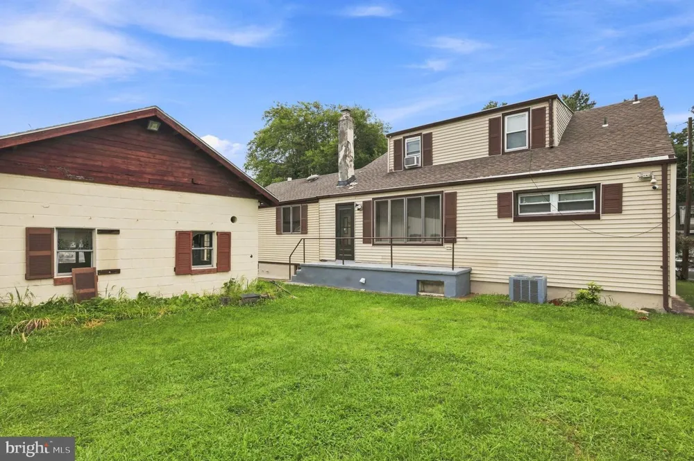 260 SOMERSET STREET Ewing, NJ 08638
