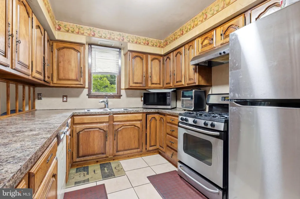 260 SOMERSET STREET Ewing, NJ 08638