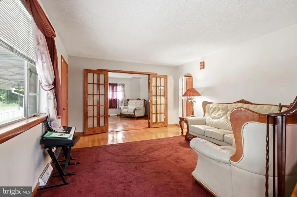 260 SOMERSET STREET Ewing, NJ 08638