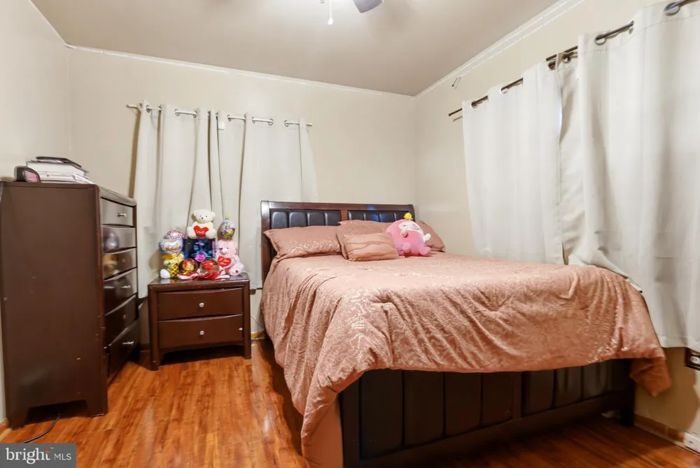260 SOMERSET STREET Ewing, NJ 08638