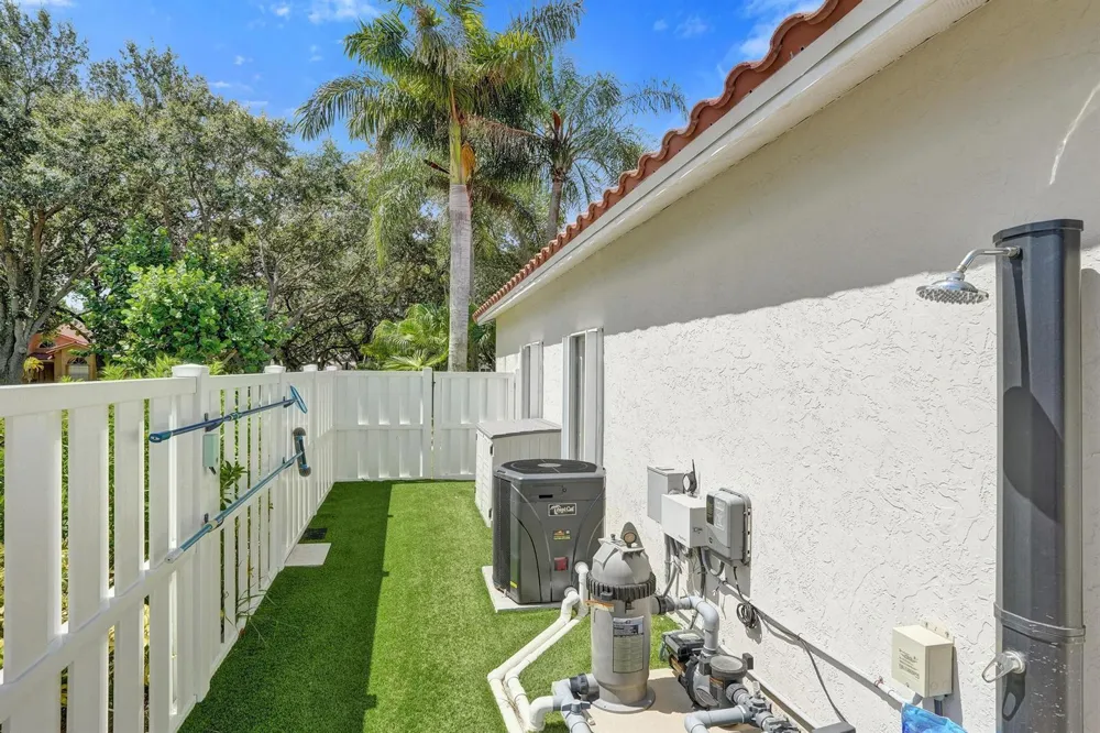 10729 EDINBURGH STREET Cooper City, FL 33026
