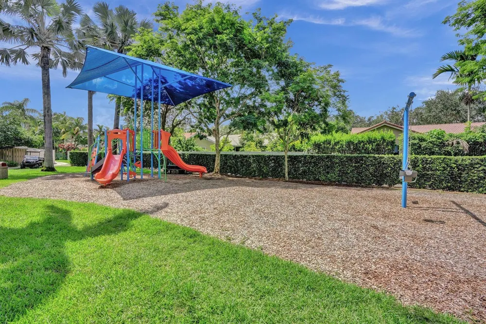 10729 EDINBURGH STREET Cooper City, FL 33026