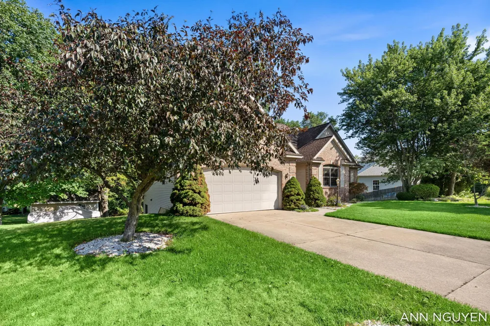 5263 Pine Slope Drive SW Wyoming, MI 49519