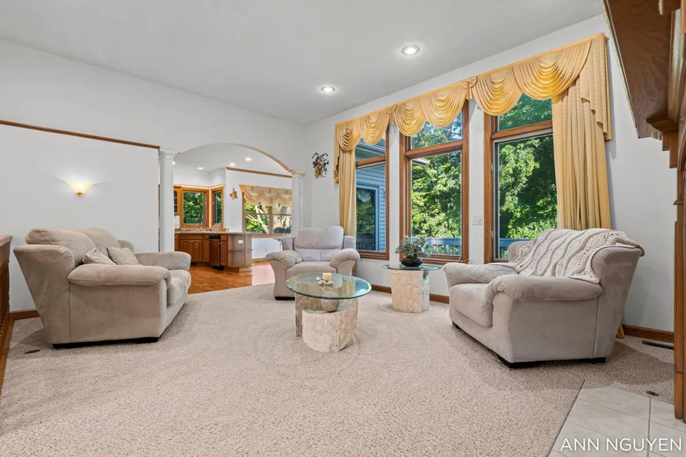 5263 Pine Slope Drive SW Wyoming, MI 49519