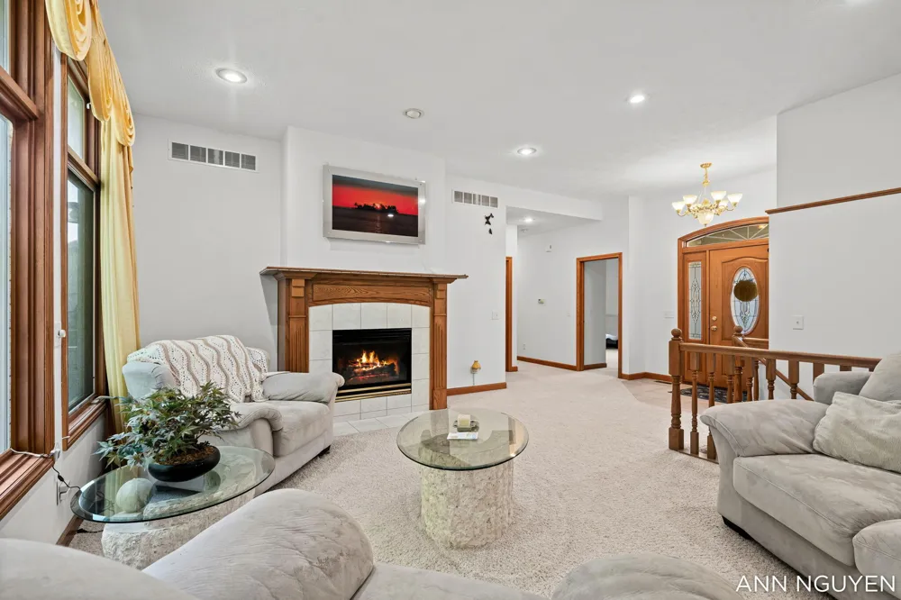 5263 Pine Slope Drive SW Wyoming, MI 49519