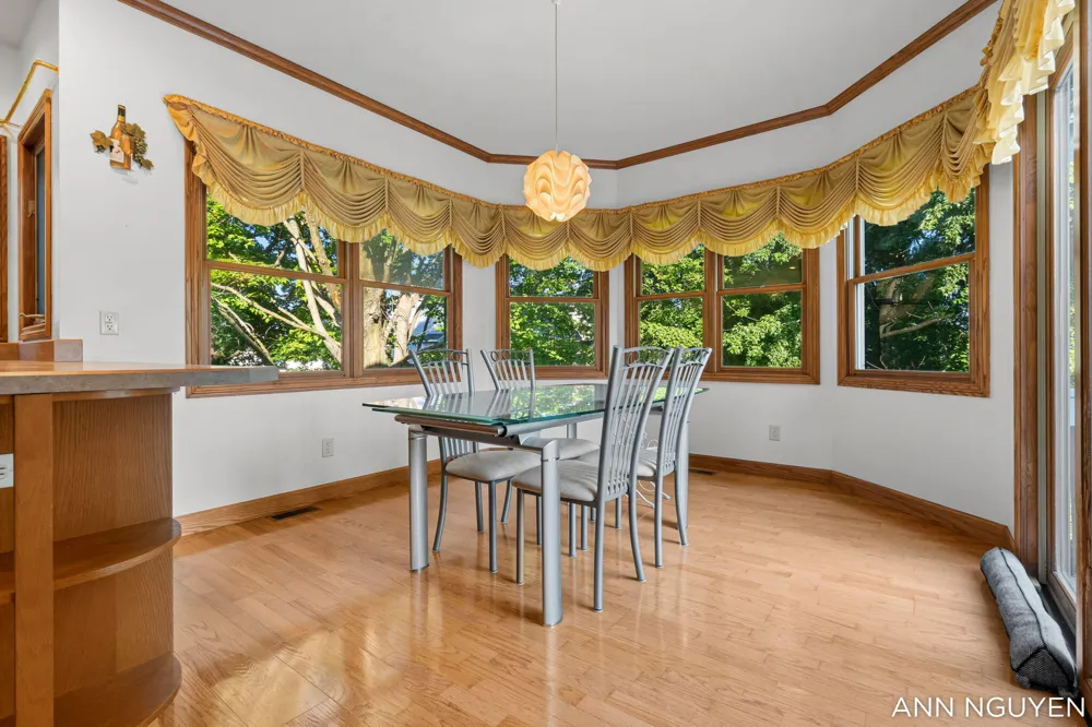 5263 Pine Slope Drive SW Wyoming, MI 49519