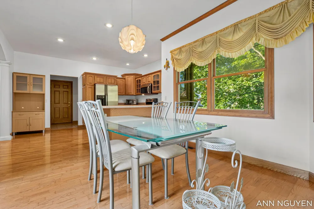 5263 Pine Slope Drive SW Wyoming, MI 49519