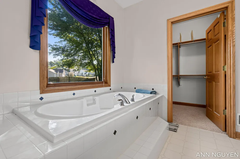 5263 Pine Slope Drive SW Wyoming, MI 49519