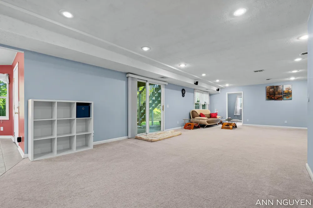 5263 Pine Slope Drive SW Wyoming, MI 49519