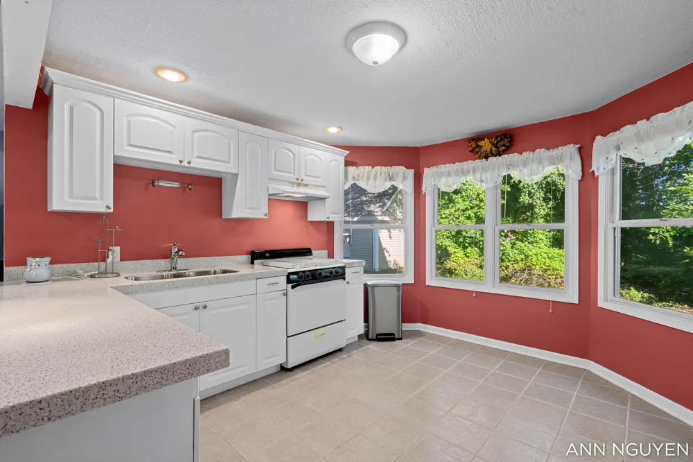 5263 Pine Slope Drive SW Wyoming, MI 49519