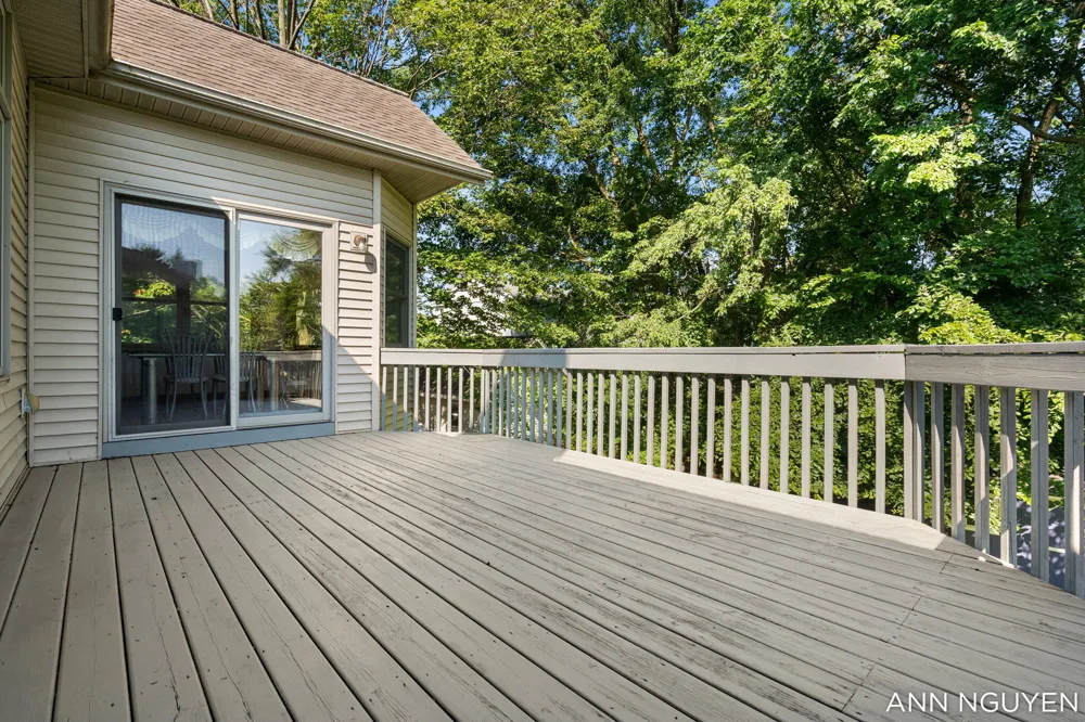 5263 Pine Slope Drive SW Wyoming, MI 49519