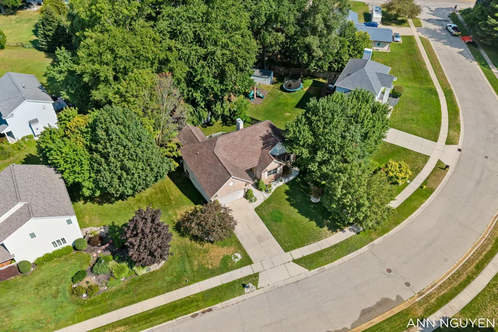 5263 Pine Slope Drive SW Wyoming, MI 49519