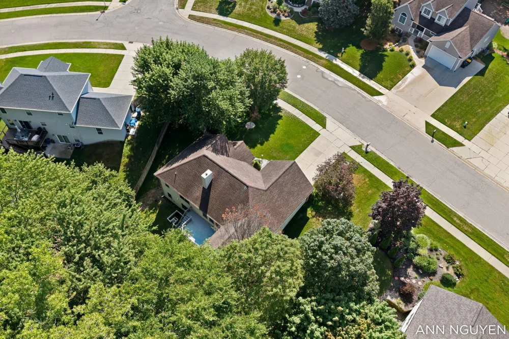5263 Pine Slope Drive SW Wyoming, MI 49519