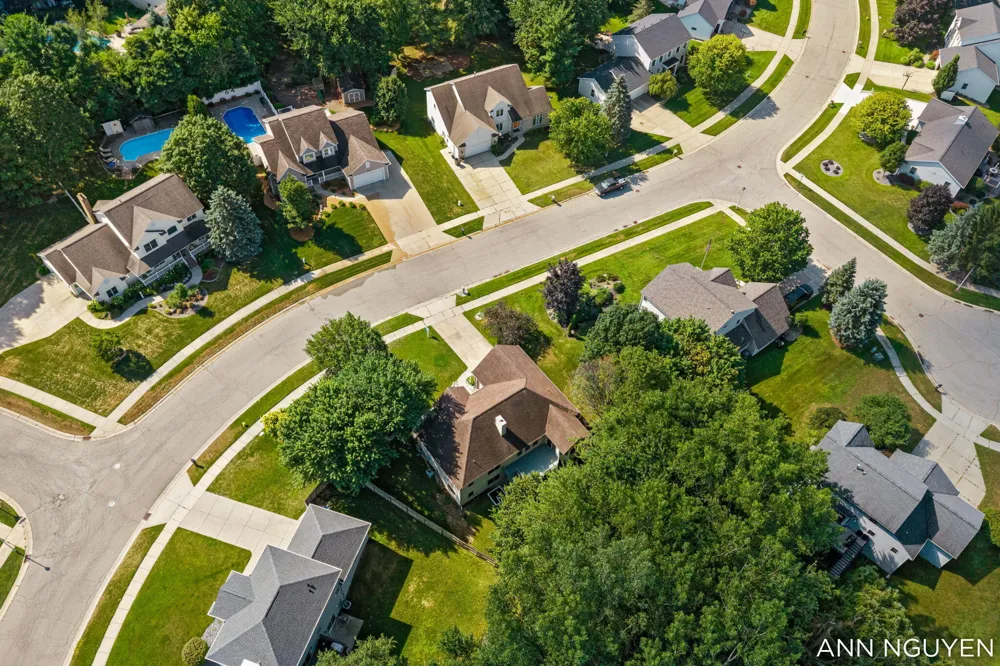 5263 Pine Slope Drive SW Wyoming, MI 49519