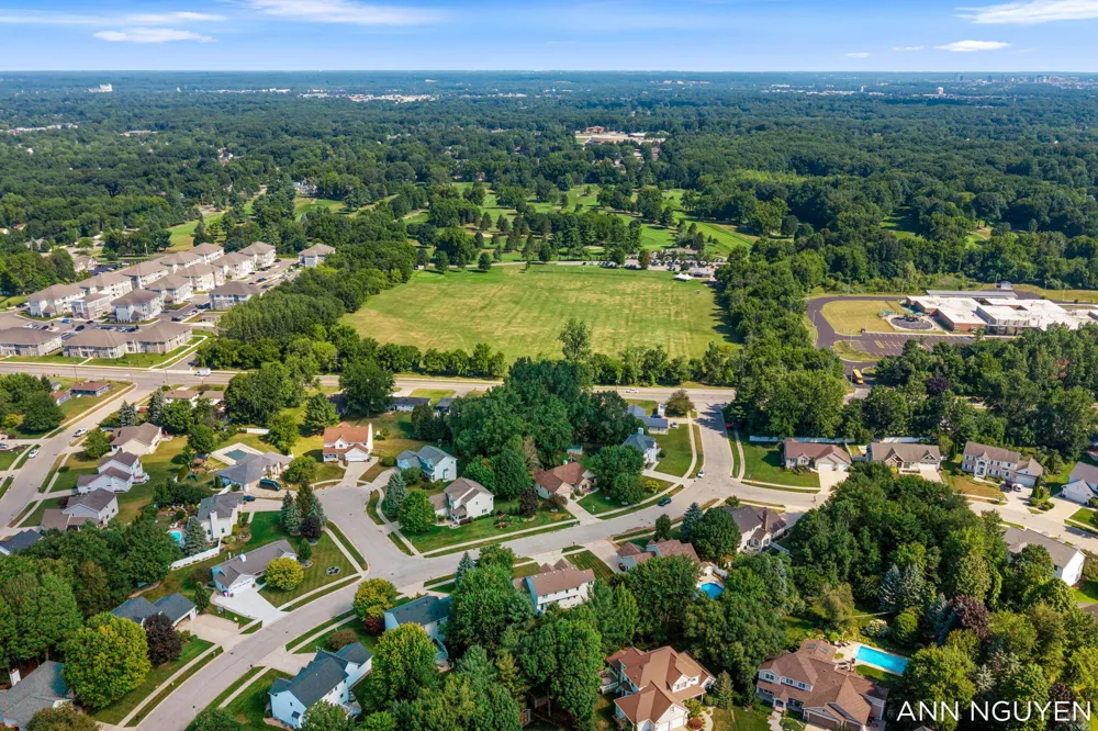5263 Pine Slope Drive SW Wyoming, MI 49519