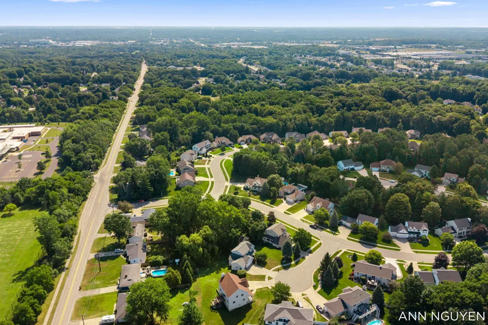 5263 Pine Slope Drive SW Wyoming, MI 49519