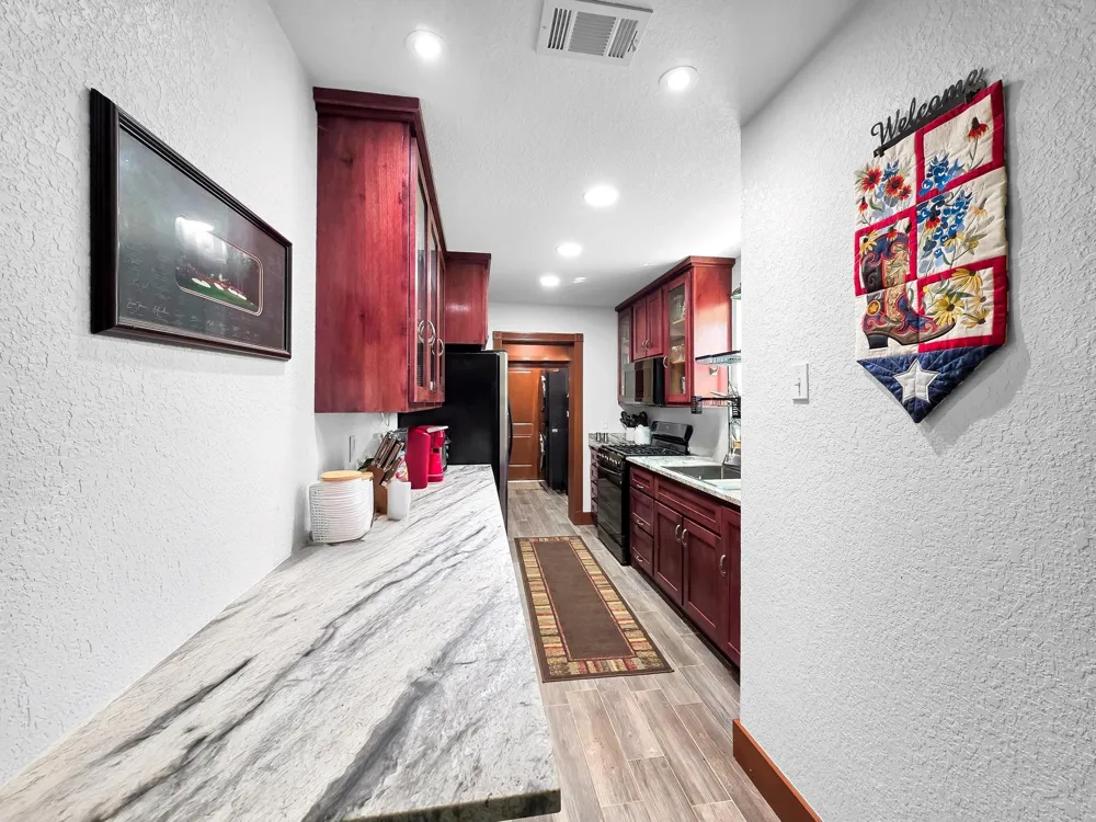 10024 Cr 207 Centerville, TX 75833