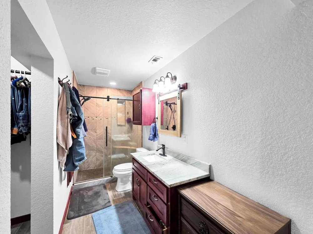 10024 Cr 207 Centerville, TX 75833