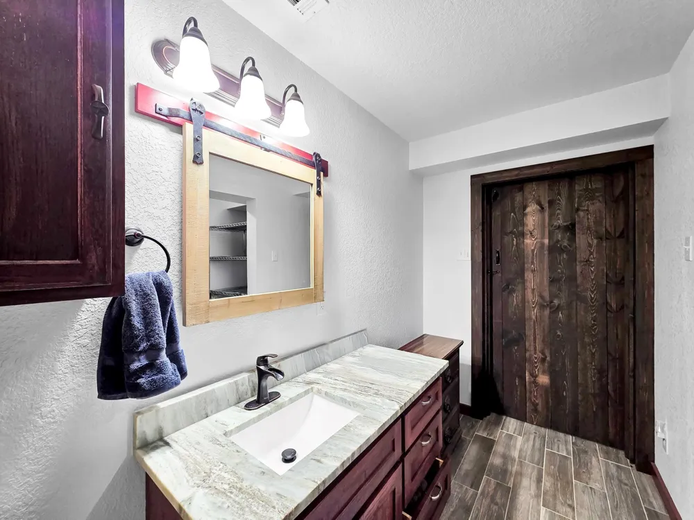 10024 Cr 207 Centerville, TX 75833