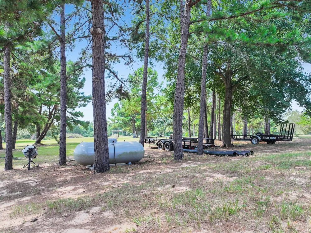 10024 Cr 207 Centerville, TX 75833