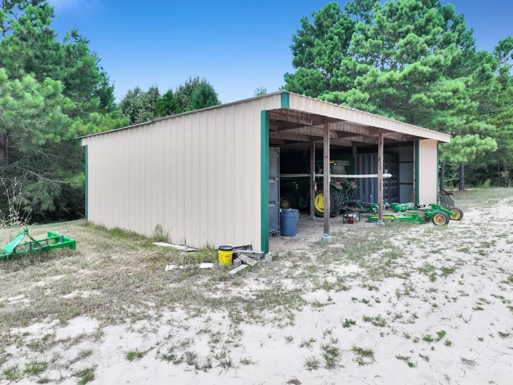 10024 Cr 207 Centerville, TX 75833