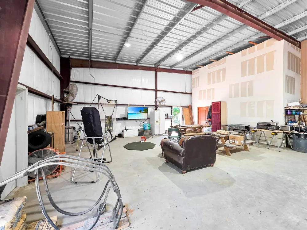 10024 Cr 207 Centerville, TX 75833
