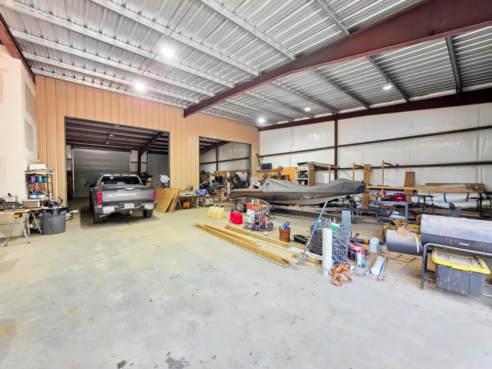10024 Cr 207 Centerville, TX 75833
