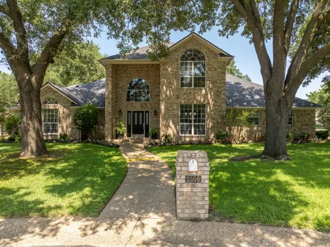 3500 Timberleaf Circle