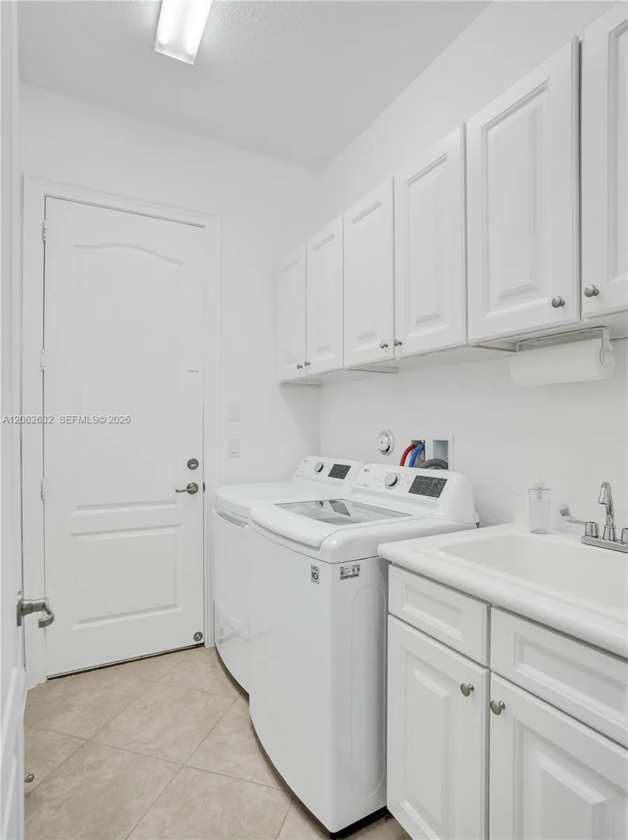 9000 Lakeview Place Parkland, FL 33076