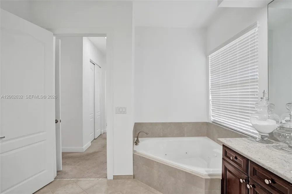 9000 Lakeview Place Parkland, FL 33076