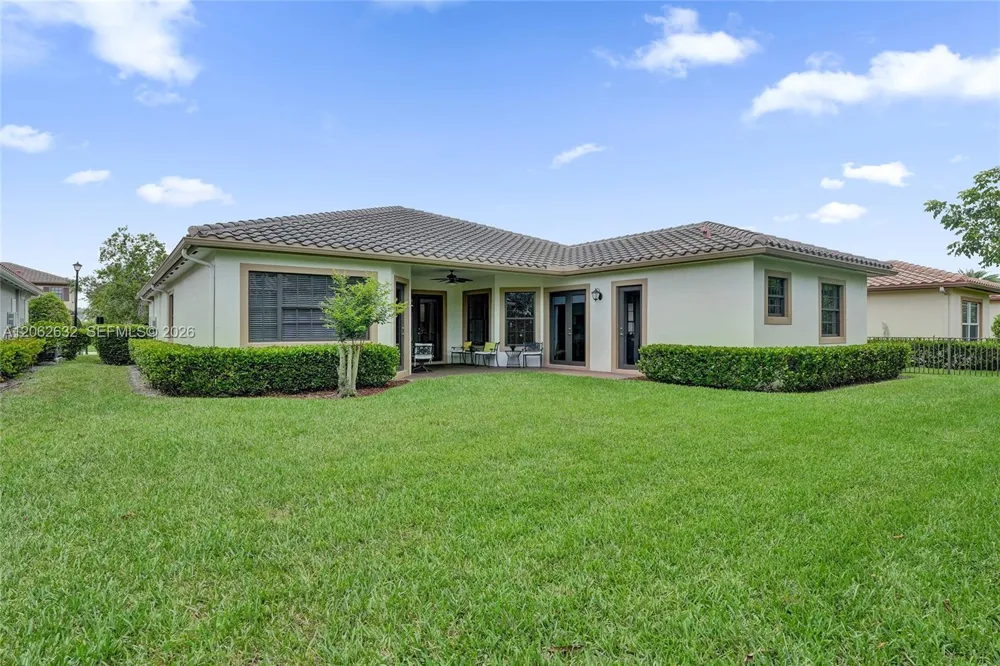 9000 Lakeview Place Parkland, FL 33076