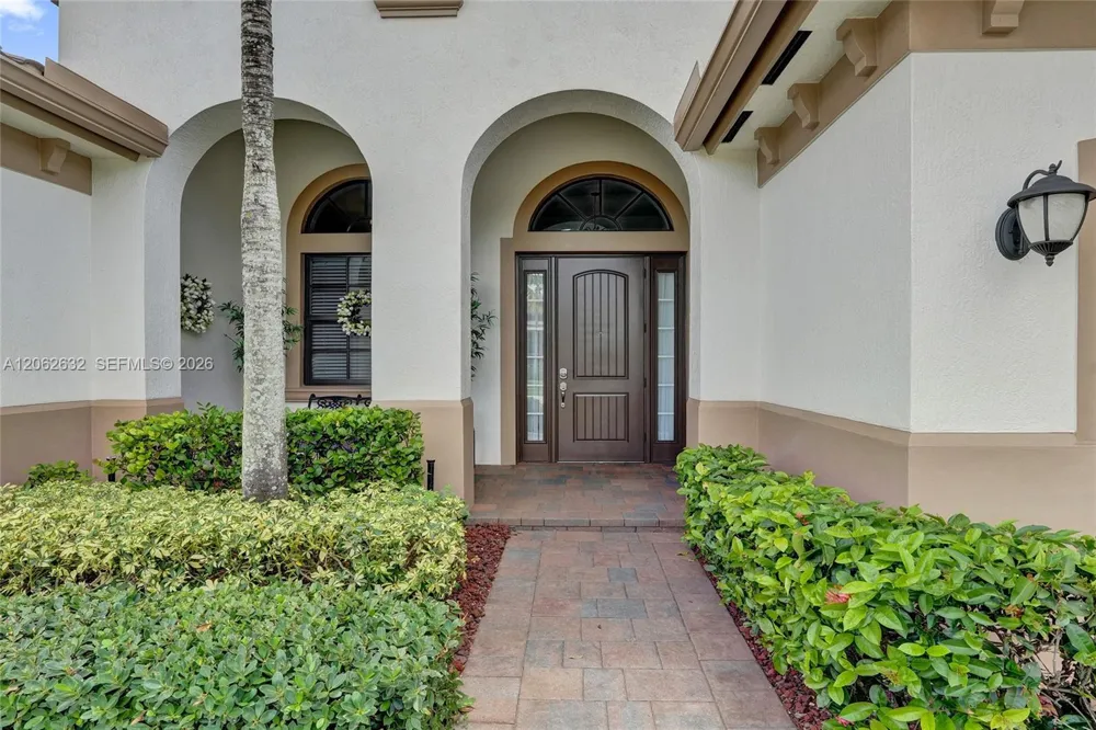 9000 Lakeview Place Parkland, FL 33076