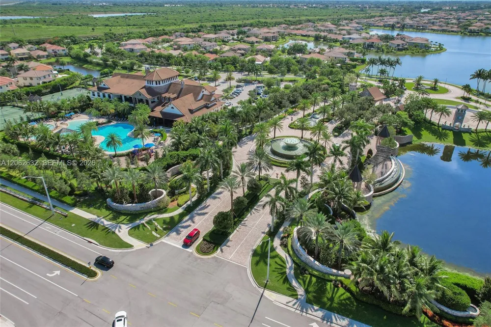 9000 Lakeview Place Parkland, FL 33076