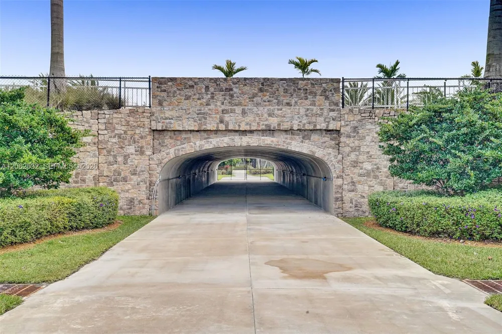 9000 Lakeview Place Parkland, FL 33076