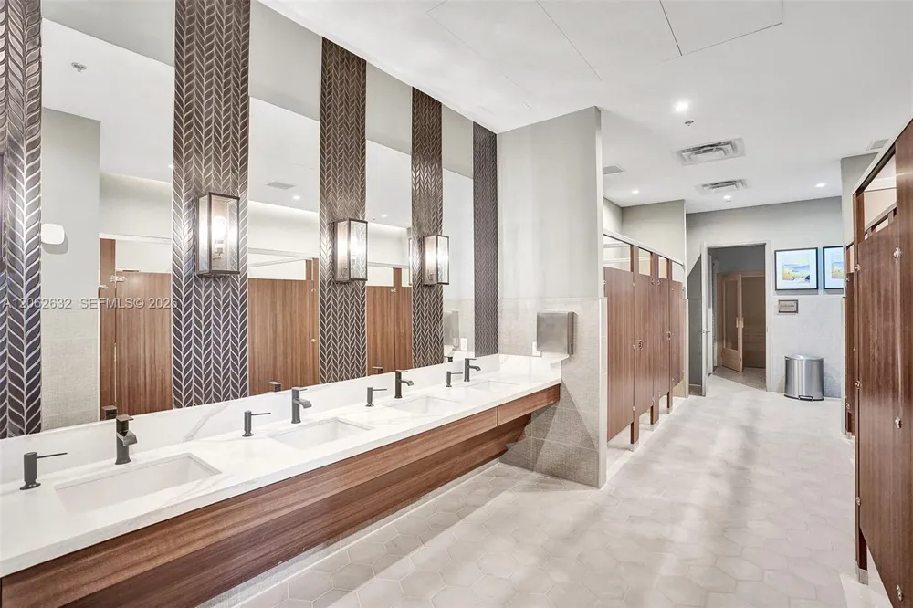 9000 Lakeview Place Parkland, FL 33076
