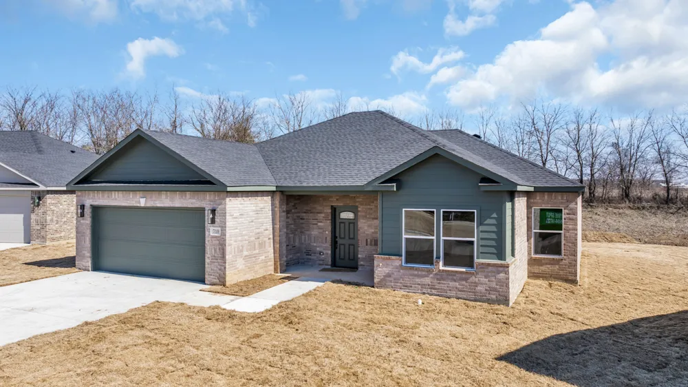 1913 Topaz Road Pryor, OK 74361