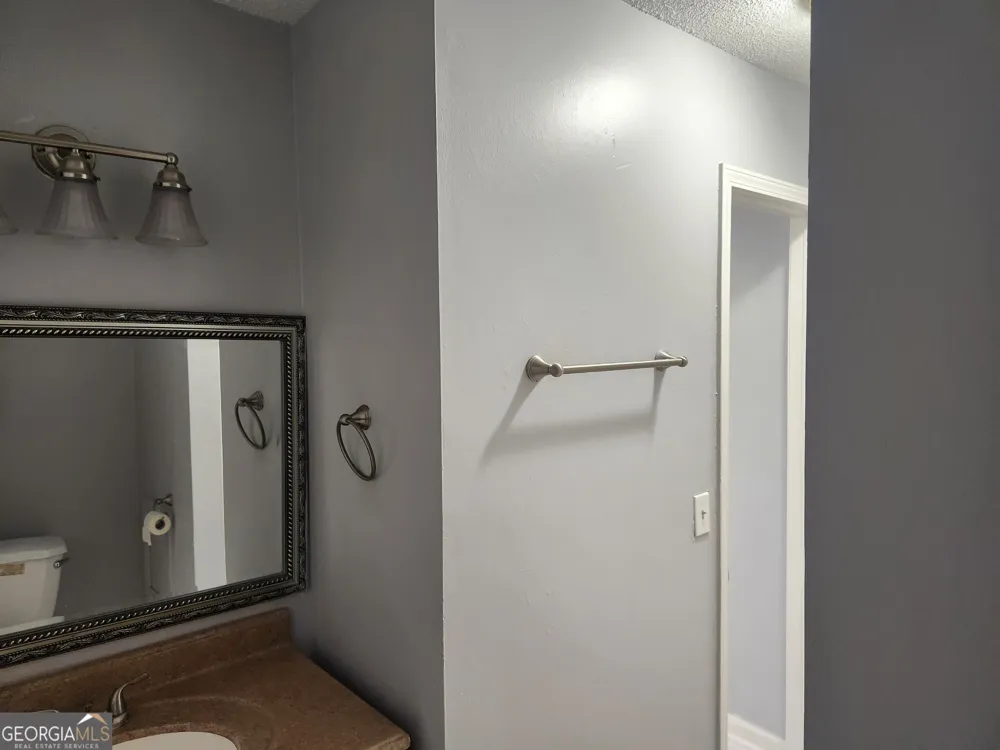 4002 Hawthorne CIR Smyrna, GA 30080
