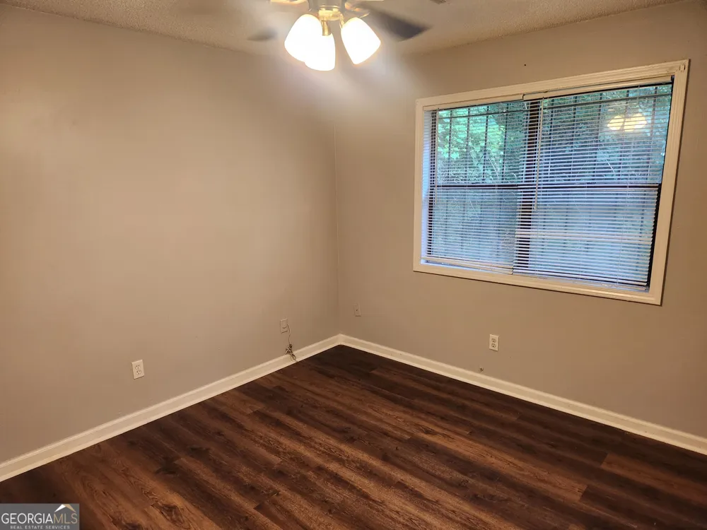 4002 Hawthorne CIR Smyrna, GA 30080