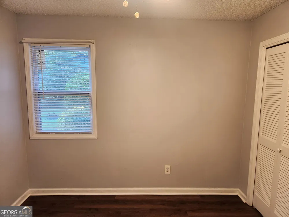 4002 Hawthorne CIR Smyrna, GA 30080