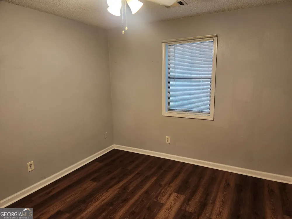 4002 Hawthorne CIR Smyrna, GA 30080