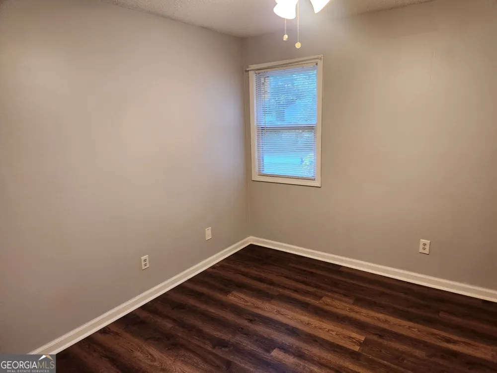 4002 Hawthorne CIR Smyrna, GA 30080