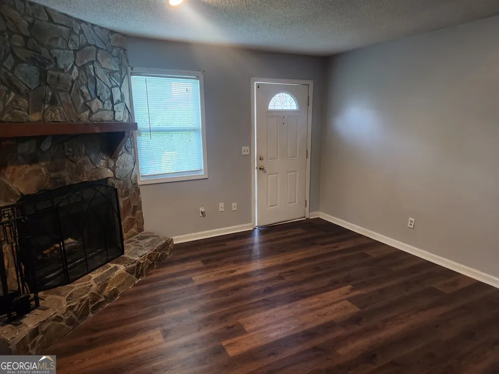 4002 Hawthorne CIR Smyrna, GA 30080