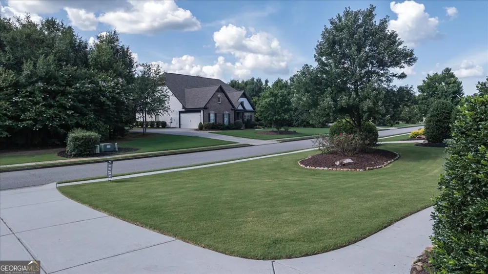 1517 Grove Brook LN Watkinsville, GA 30677